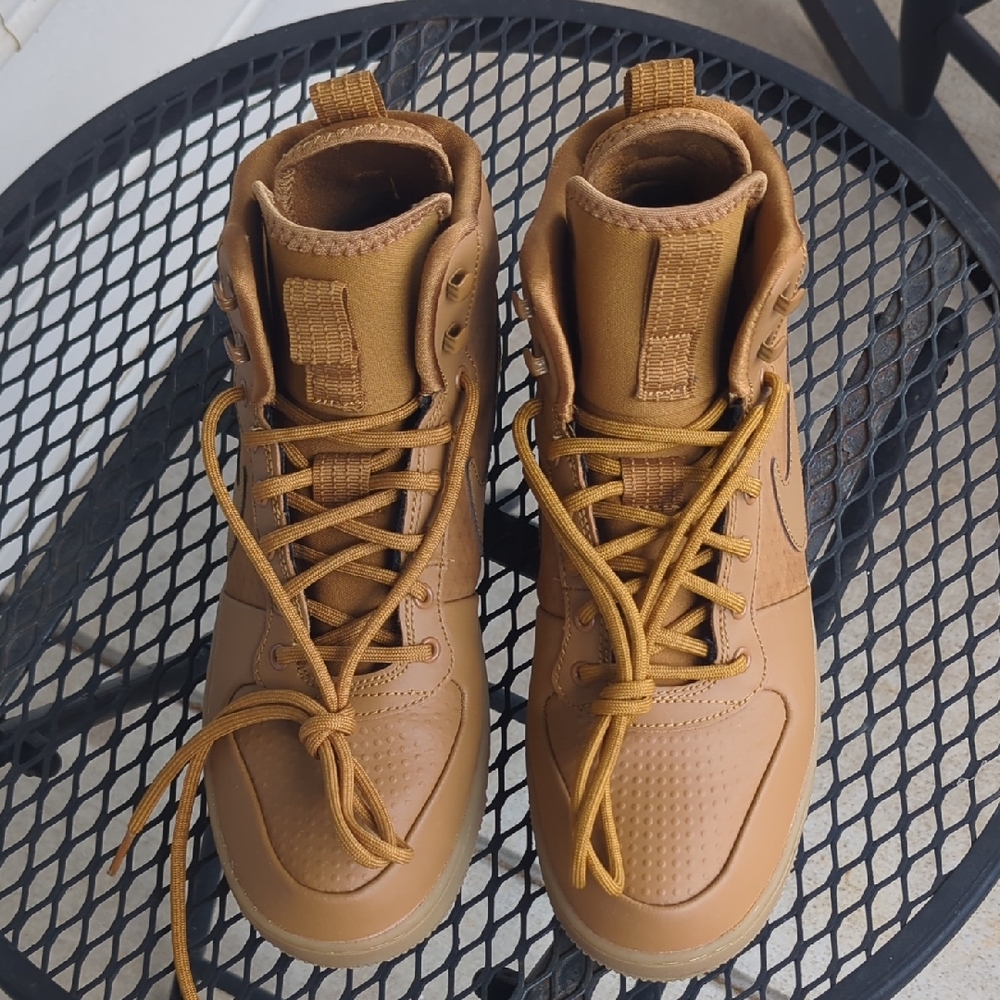 Men's Nike Court Borough Hightops